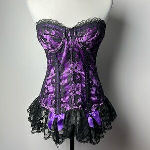 FREDERICK’S Elegant Purple and Black Lace Boned Corset Corsolette